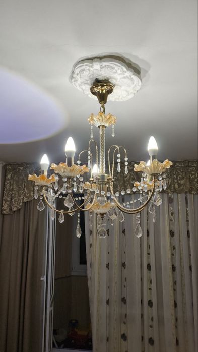 Продам люстру б/у