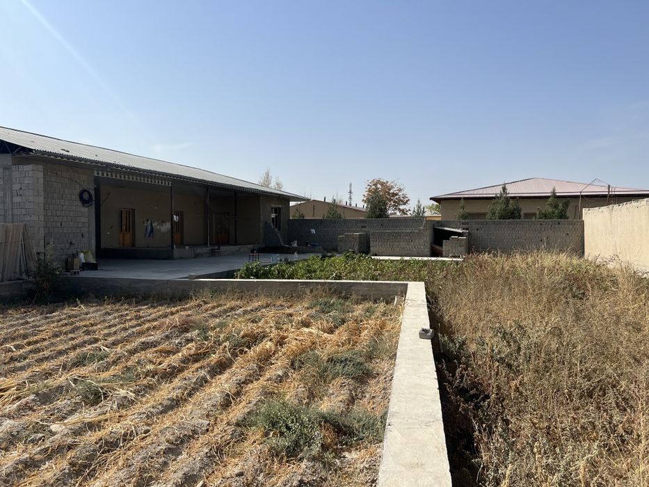 Ховли сотилади 10 соток. Уй