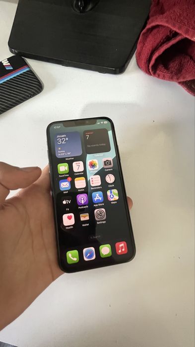 iPhone Xs  LL/A region