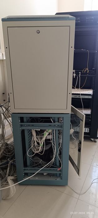 Продам серверные шкафы