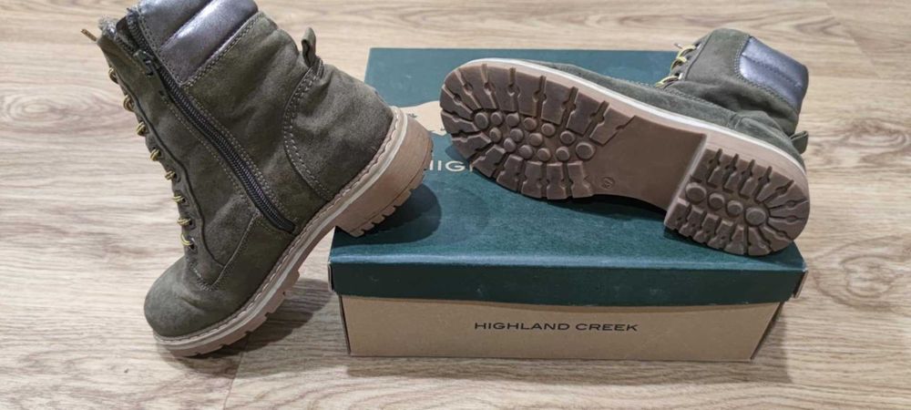 Зелени боти Graceland