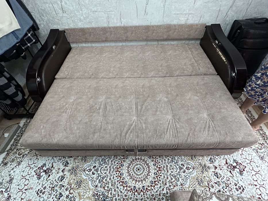 Продам диван раздвижной