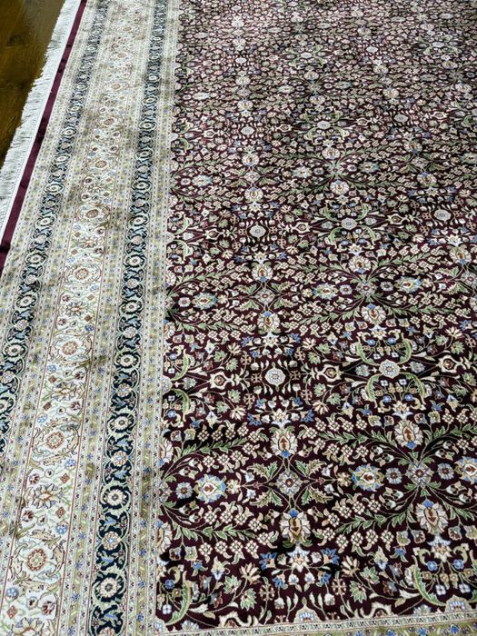 Yengi  gilam ishlatilmagan