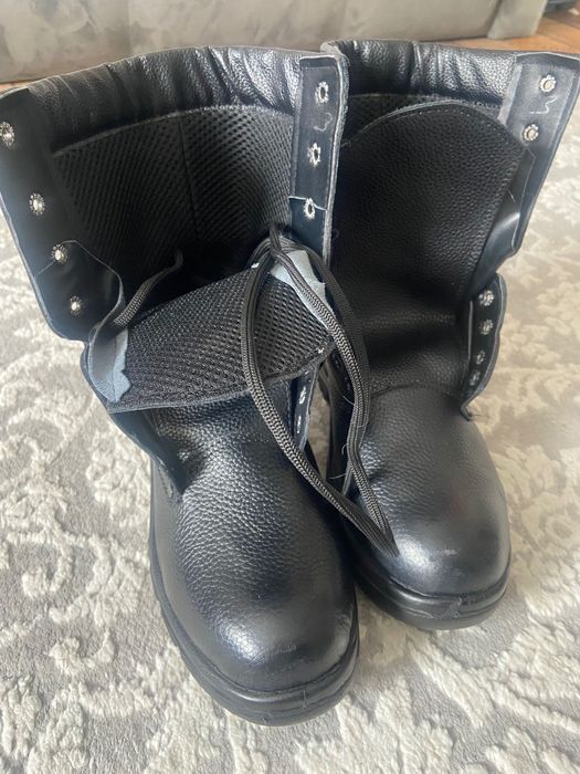 Продаю новые берцы