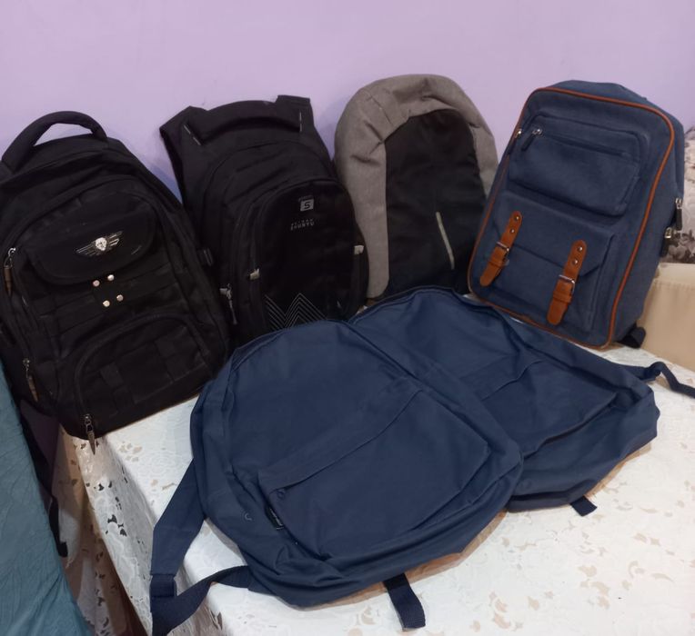 В продаже фирменные рюкзак .