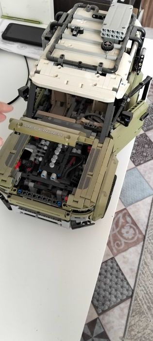 LEGO Tecnik LandRover продам