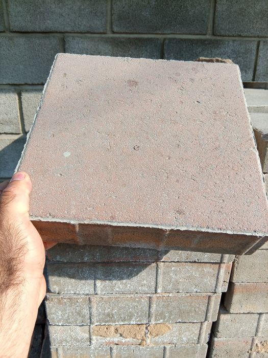 Брусчатка б/у 30х30 . толщина 5 см