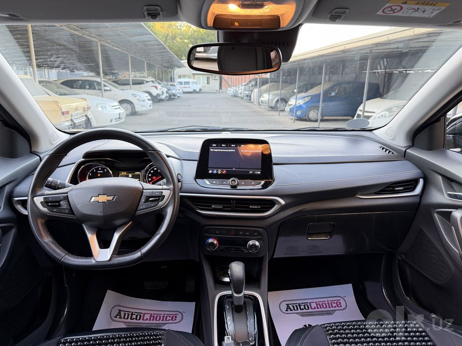 Tracker 2 sotiladi 25000 km prabeg