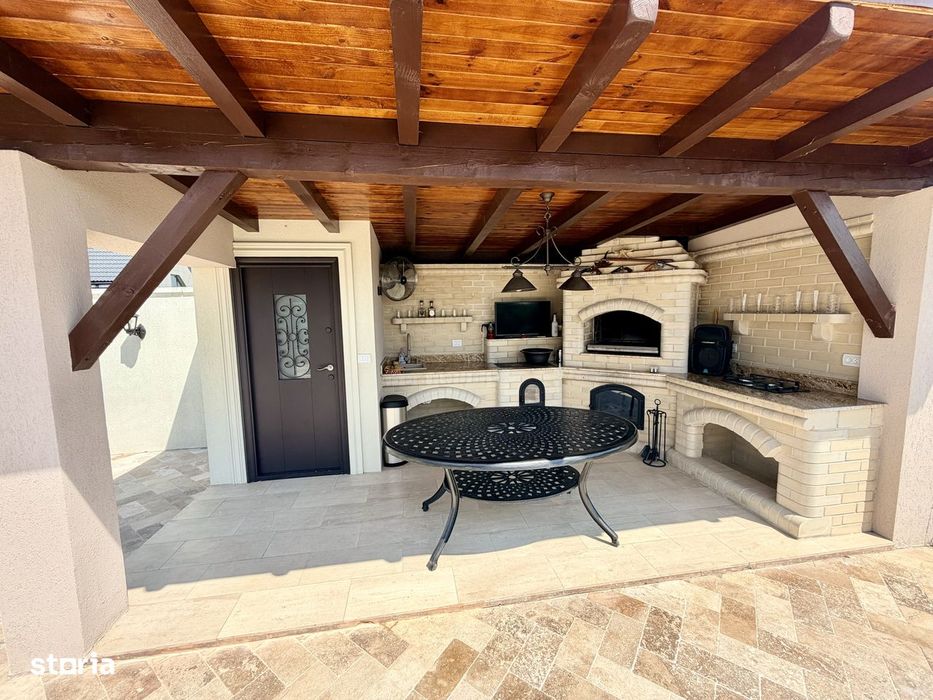 Vila de lux cu piscina