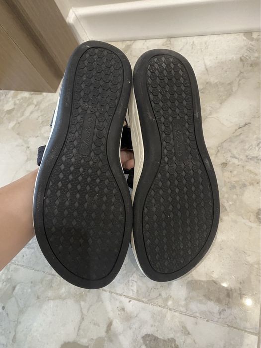 Чисто нови сандали Crocs, Skechers