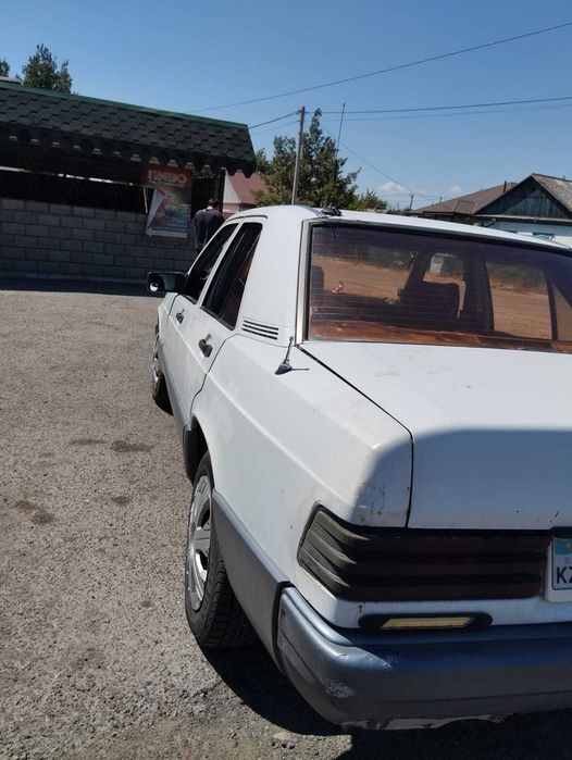 Продам машину Mercedes 190