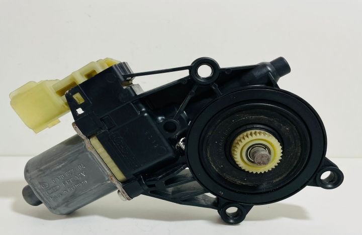 Macara geam  stanga fata 0130822404 Ford Fiesta a 6-a generatie