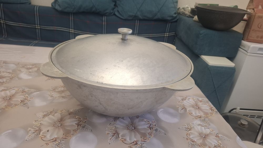 Срочно продам казан 10л