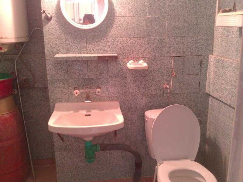 Дава се под наем Едностаен апартамент в Бургас, Меден рудник - зона А - 45 кв.м за 179.52 € - Снимка #2