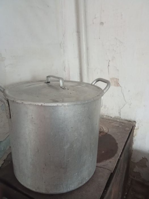 Продам алюминиевую кастрюлю