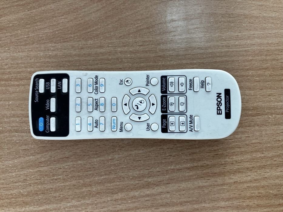 Продам пректор EPSON.