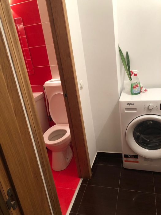 Dau spre inchiriere  garsoniera, mobilata, cu centrala,