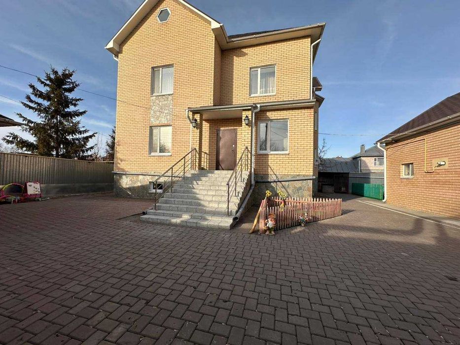 Продам дом в центре города