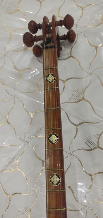 Qashqar Rubobi srochna sotiladi Narxi 2.500ming