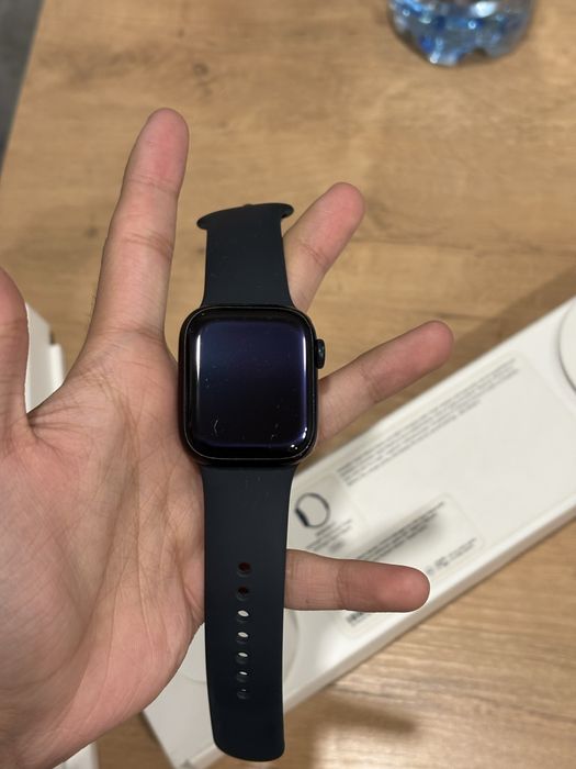 Продам Apple Watch Series 7 41mm midnight