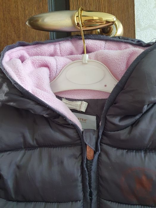 Продам куртку на весну для девочки