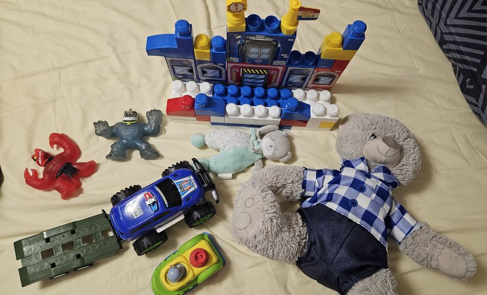 Set jucarii copii: ursulet, masinute, lego