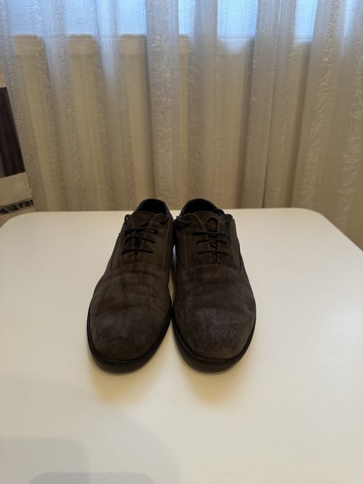 Pantofi din piele intoarsa