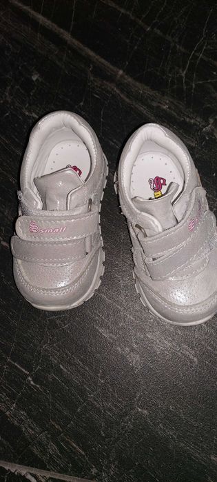 Обувки за прохождане