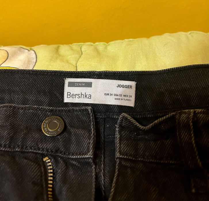 Дънки с висока талия от бершка