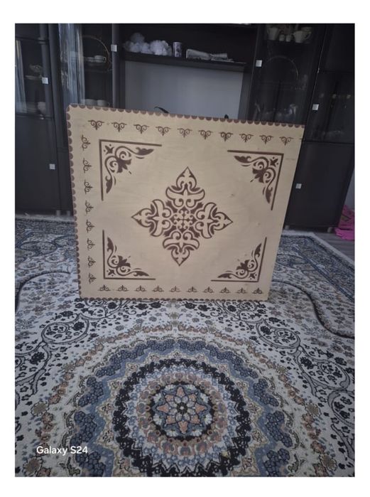 Складной деревянный стол