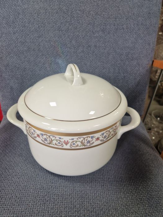 Супници и чайник порцелан