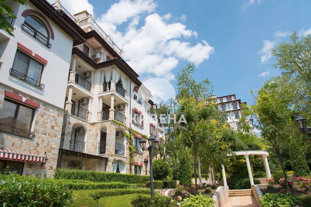 Продава се Тристаен апартамент в Свети Влас - 81 кв.м за 1606 €/кв.м - Снимка #11