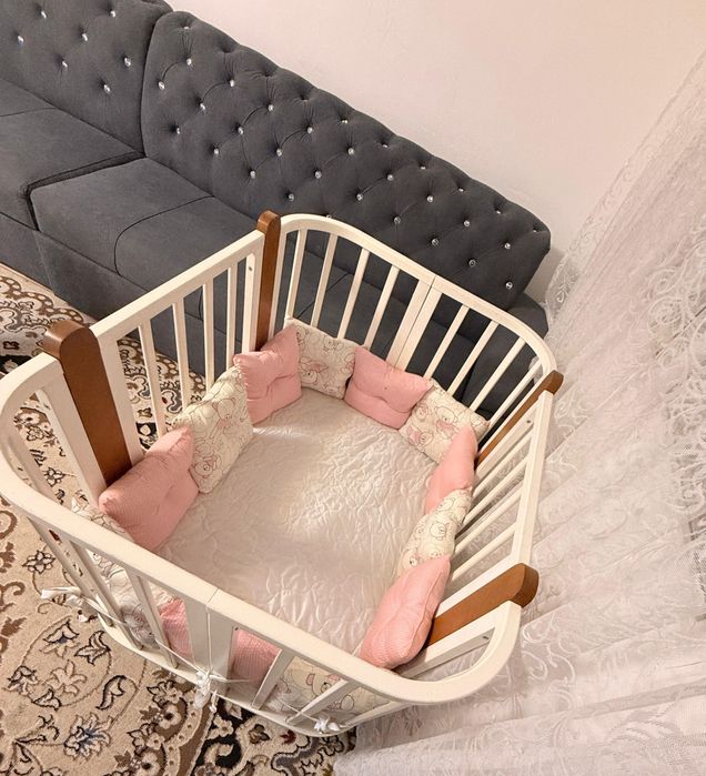 детская кроватка , новая