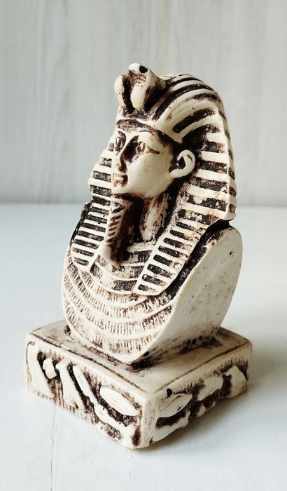 Статуэтка фараона