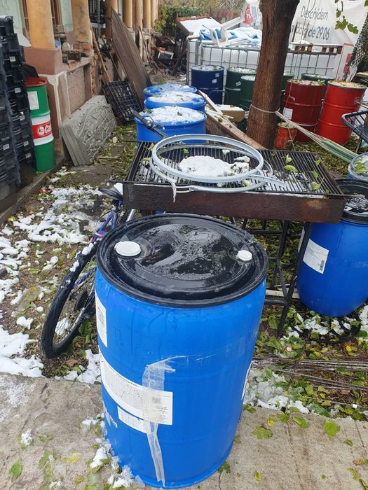 Butoaie tabla și plastic 200 și 100 litri