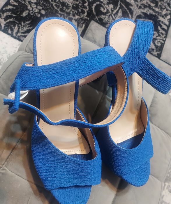 Sandale elegante toc inalt