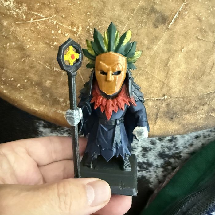 Фигурка на Духа Шаман – Ритуално активиран Оберег за Защита