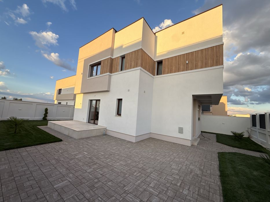 Vand casa zona Metro toate utilitatiile 175mp