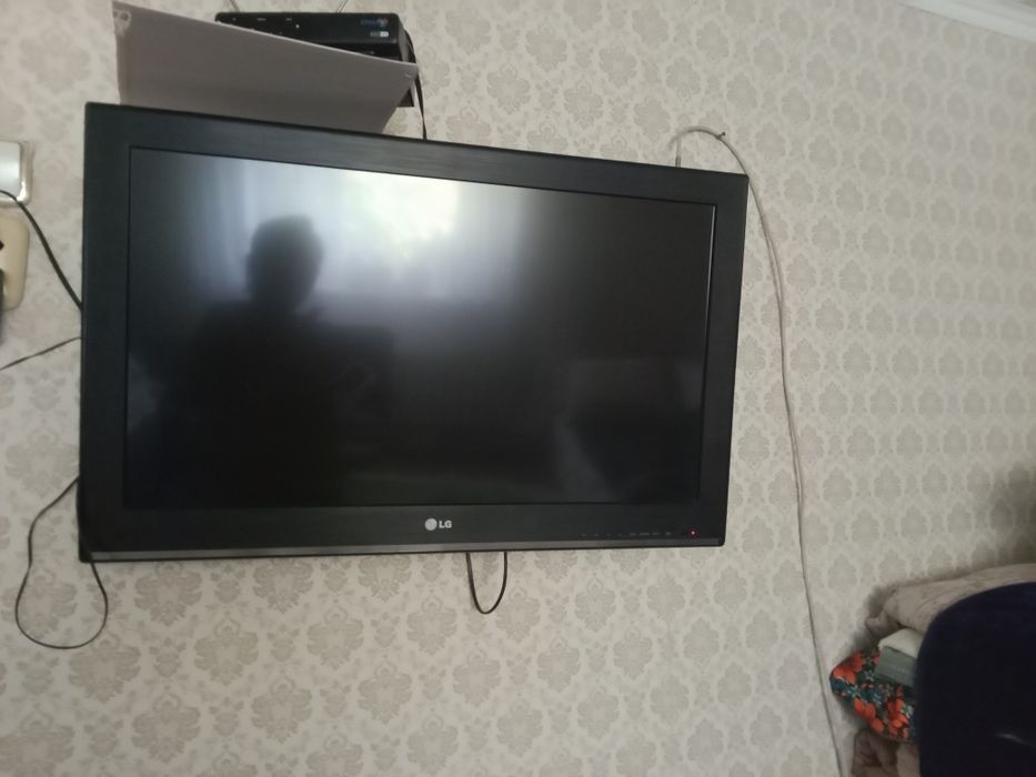 Срочно продам телевизор LG
