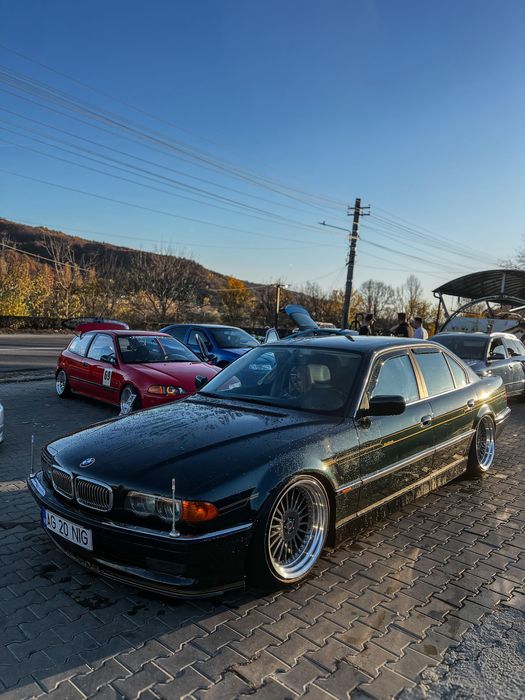 Vând BMW seria 7 e38