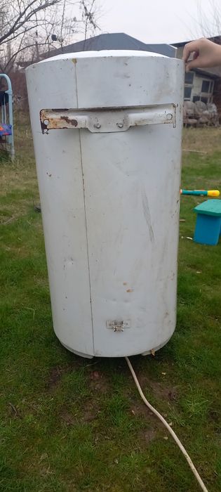 Бу Водонагреватель.. Аристон..100 л.