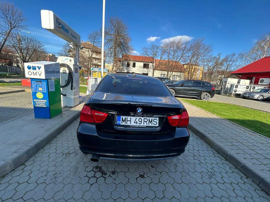 BMW e90 318i 2010