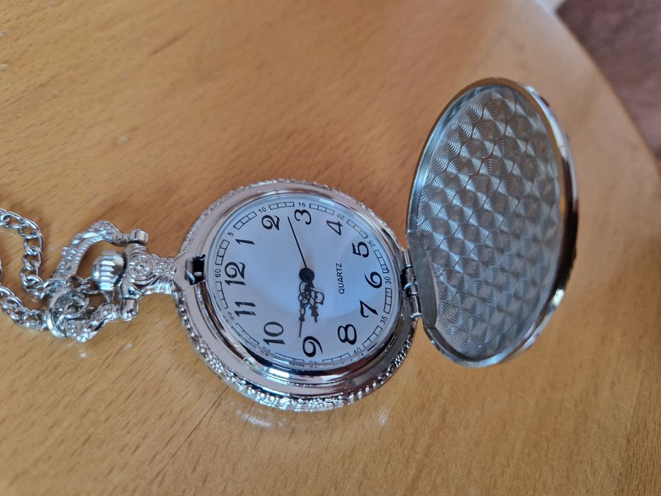 Джобен ретро часовник СССР  - Сърп и чук