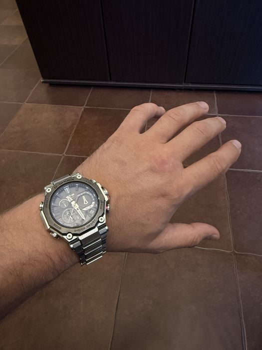 Casio MT-G часы наручные мужские