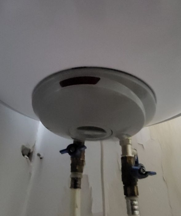 Продается водонагреватель на