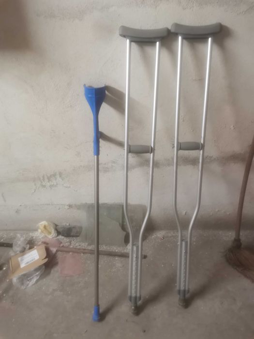 Комплект патерици