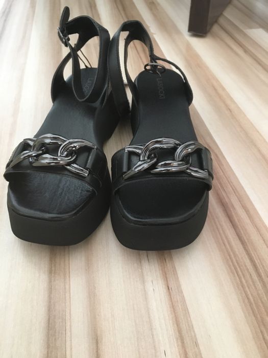 Sandale noi foarte confortabile