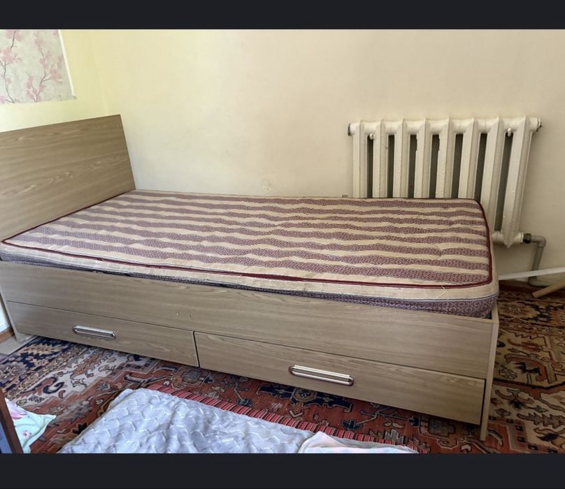 Продается кровать с матрасом 30 000тг
