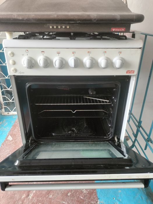 Gaz plitasi  sotiladi