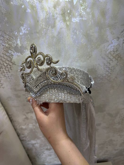 Tilaqosh sotiladi diademalar sotiladi
